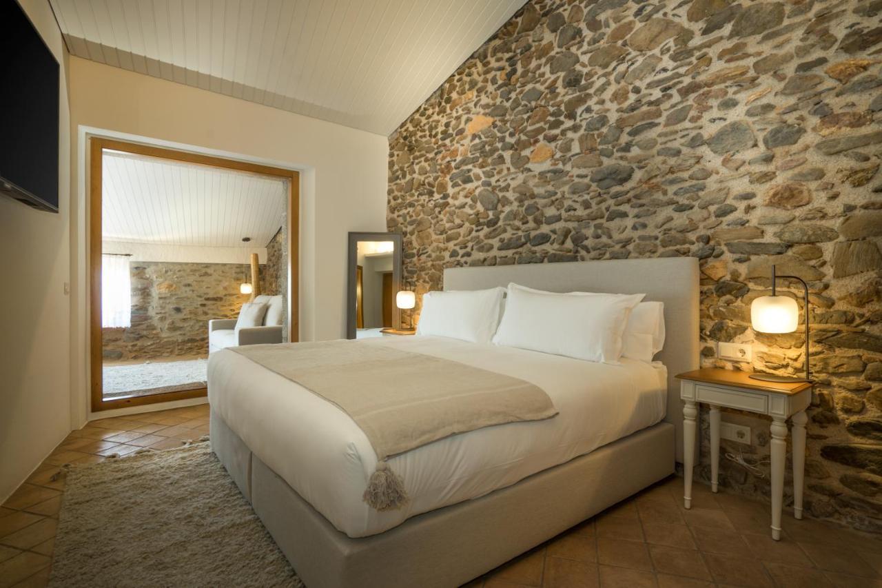 Hotel Mas Del Sol Vall-Llobrega Buitenkant foto
